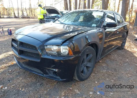 2011 Dodge Charger Police z USA, uszkodzony, nr VIN 2B3CL1CT0BH600226